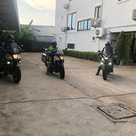 Unity Hotel Sisaket Exteriér fotografie