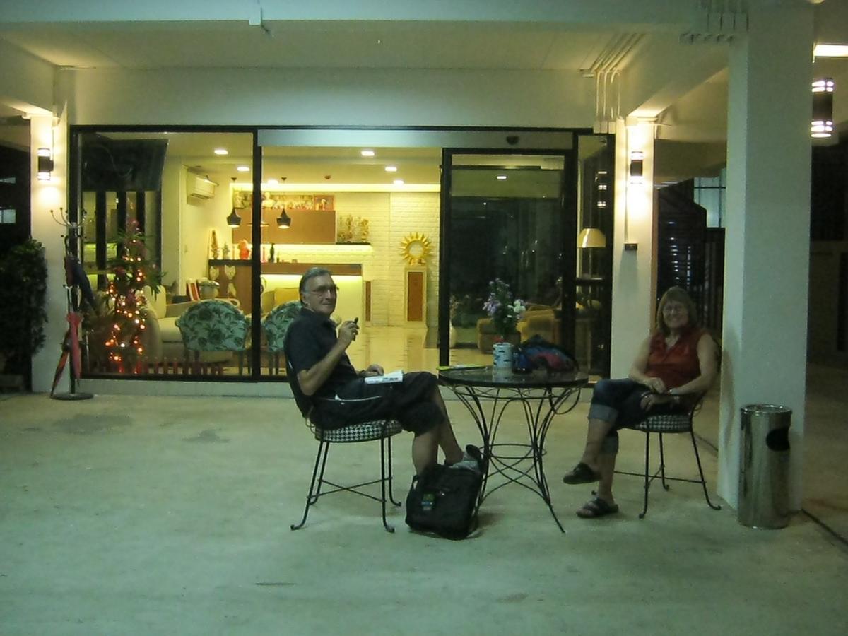 Unity Hotel Sisaket Exteriér fotografie